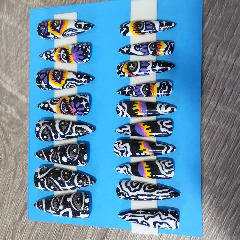 Eye of the future Press On Nails